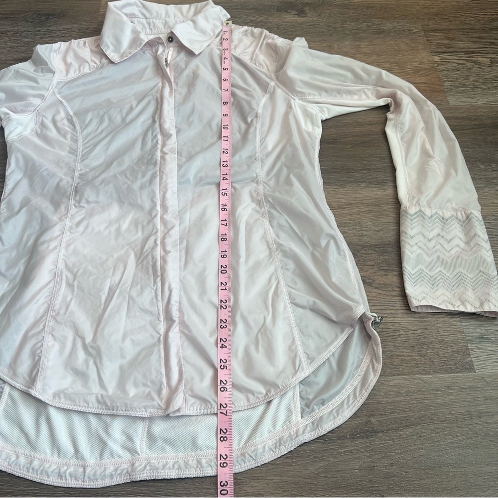 Lululemon Pedal Power Wind Shirt Jacket Neutral Blush Size 8 Silver Hardware - Picture 13 of 13